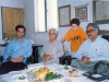 قزوین ـ منزل سید محمد دبیر سیاقی ـ شهریور 77 ـ از راست : سید محمد علی شهرستانی، شهاب دهباشی، سید محمد دبیرسیاقی و علی دهباشی
