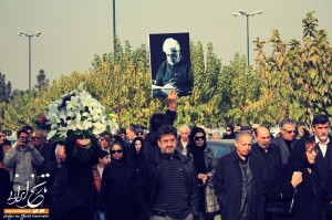 خاکسپاری دکتر احسان نراقی 