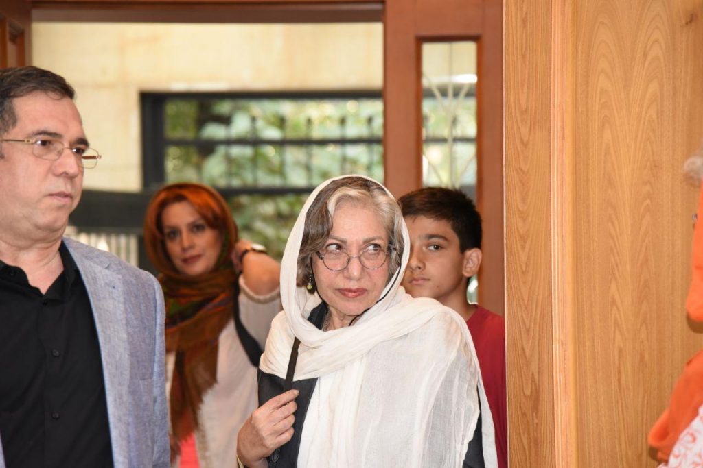 رخشان بنی اعتماد به همراه علی دهباشی در کانون زبان فارسی 