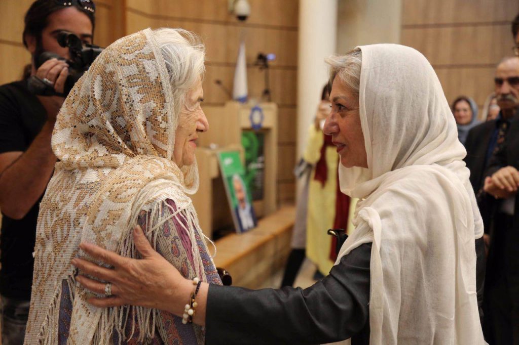 رخشان بنی اعتماد به همراه مهرانگیز ملاح 