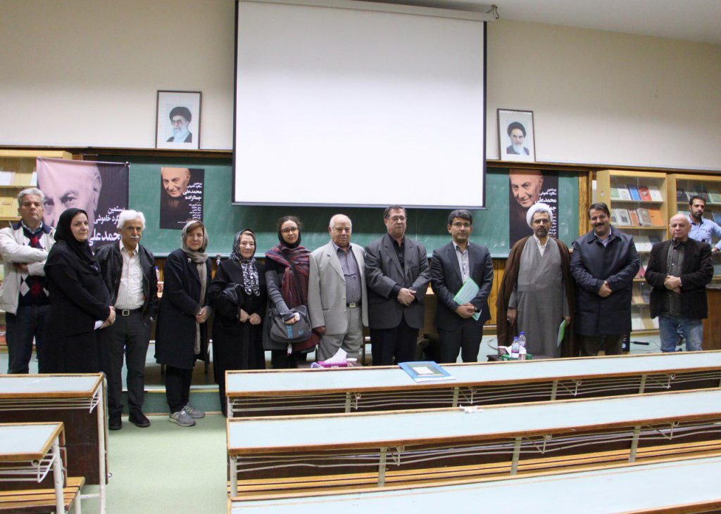 عکسی به یادگار دربیستمین سالگرد خاموشی محمدعلی جمالزاده 